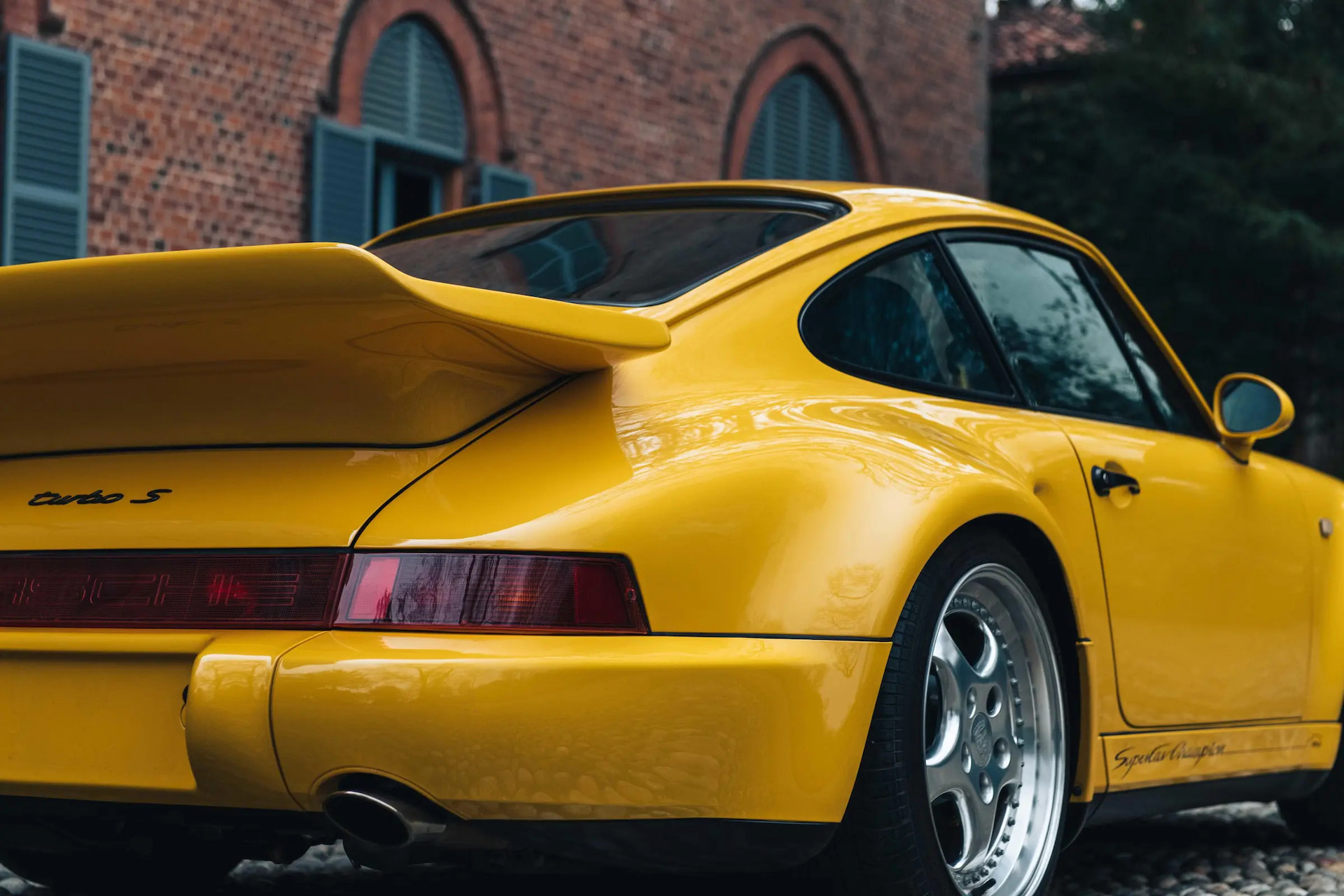 Porsche_964_Turbo_S_Leichtbau_Spoiler.jpg
